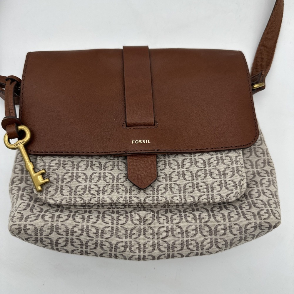 Fossil Women's Kinley Small Crossbody Purse Handbag Tan Patterned 9x8 - Picture 1 of 8